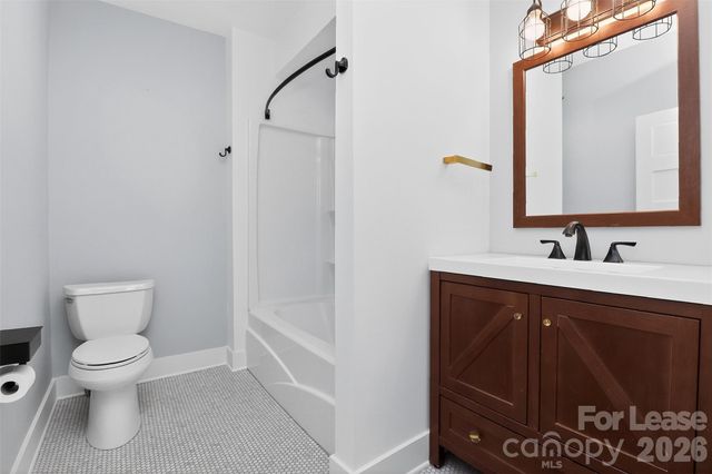 903 W Sixth Avenue B, Gastonia, NC 28052