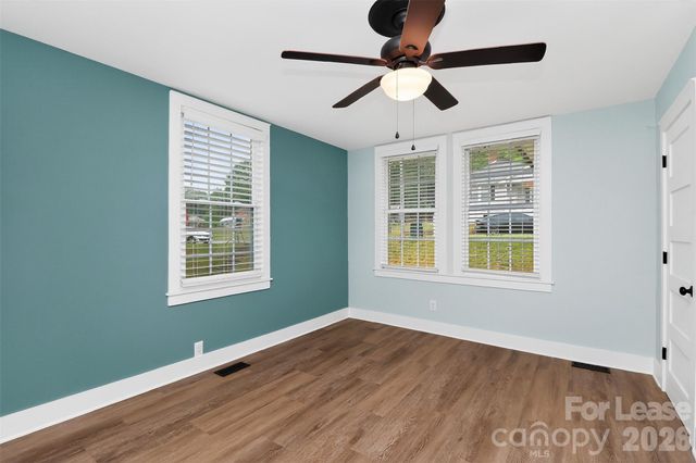 903 W Sixth Avenue B, Gastonia, NC 28052