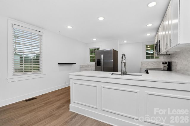 903 W Sixth Avenue B, Gastonia, NC 28052