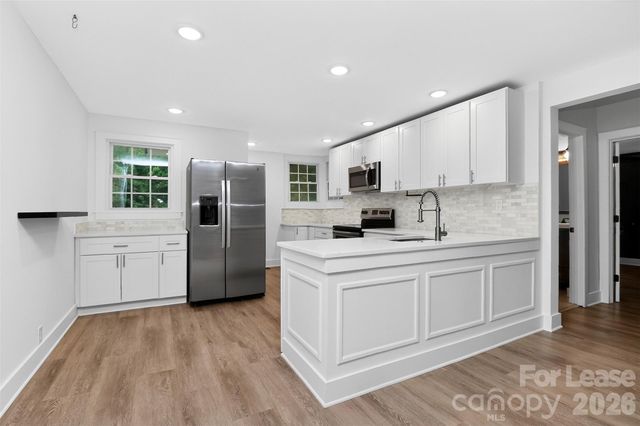 903 W Sixth Avenue B, Gastonia, NC 28052