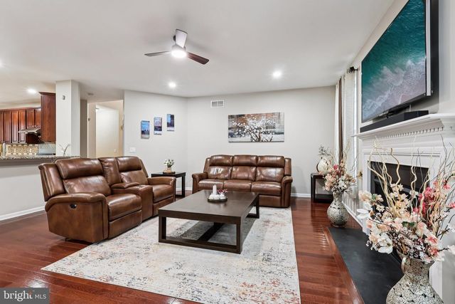 6 ALLUVIAL DR, Chesterfield, NJ 08515