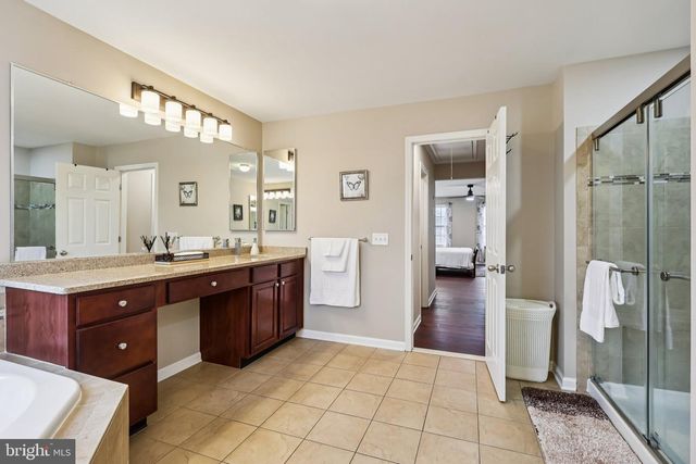 6 ALLUVIAL DR, Chesterfield, NJ 08515