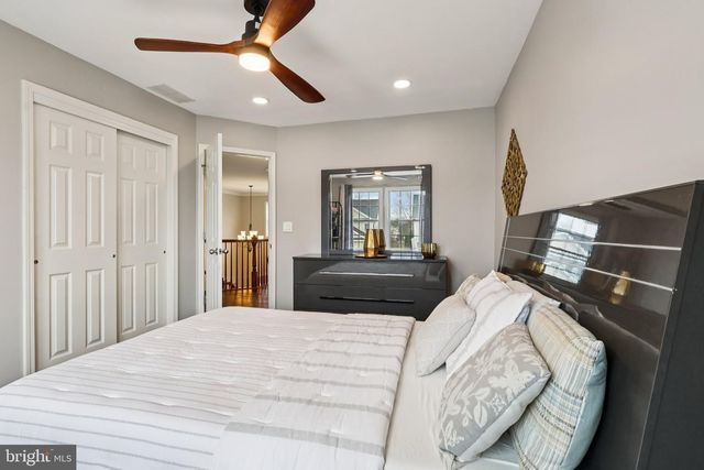 6 ALLUVIAL DR, Chesterfield, NJ 08515