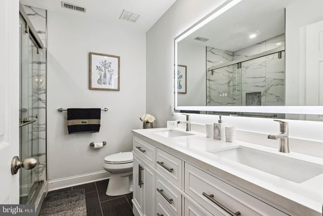 6 ALLUVIAL DR, Chesterfield, NJ 08515