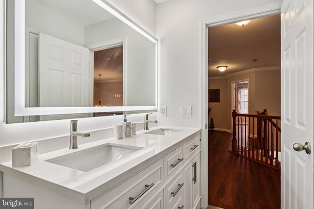 6 ALLUVIAL DR, Chesterfield, NJ 08515