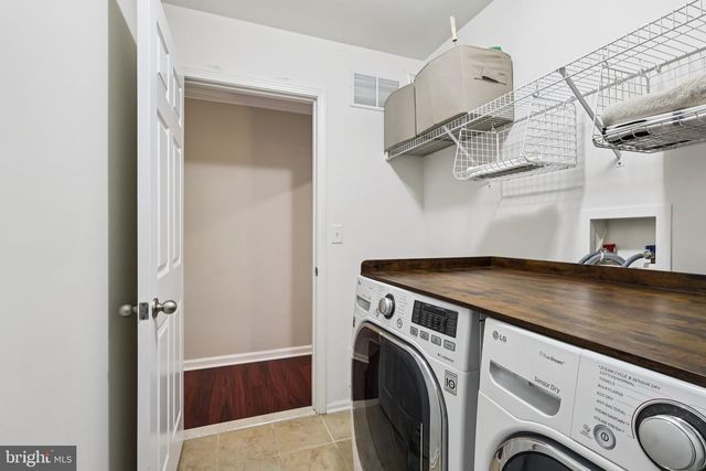 6 ALLUVIAL DR, Chesterfield, NJ 08515