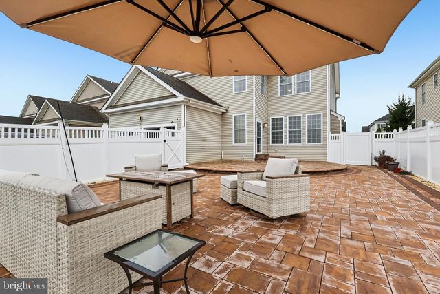 6 ALLUVIAL DR, Chesterfield, NJ 08515