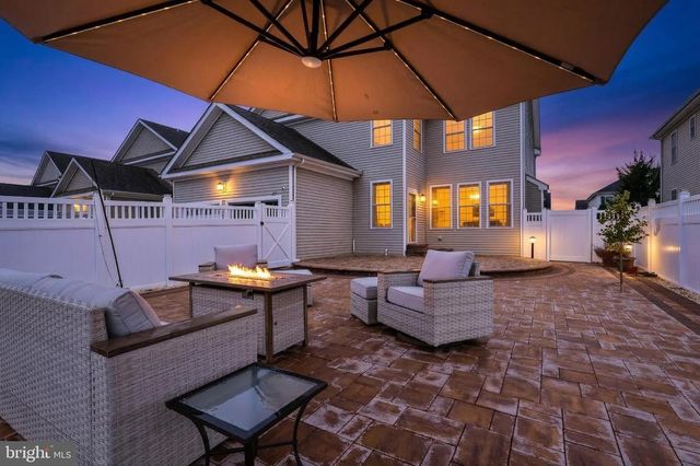 6 ALLUVIAL DR, Chesterfield, NJ 08515