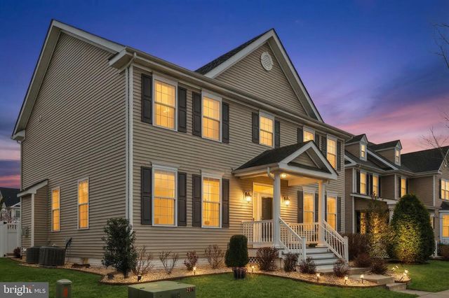 6 ALLUVIAL DR, Chesterfield, NJ 08515