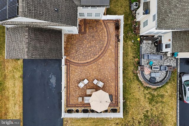 6 ALLUVIAL DR, Chesterfield, NJ 08515