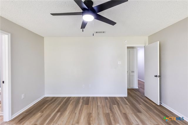 2001 Sunset Street, Killeen, TX 76543
