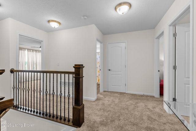 5601 Poplar Lakes Ln, Louisville, KY 40299