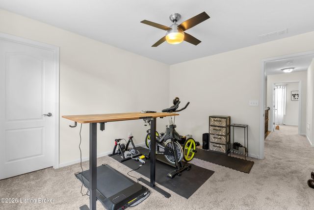 5601 Poplar Lakes Ln, Louisville, KY 40299