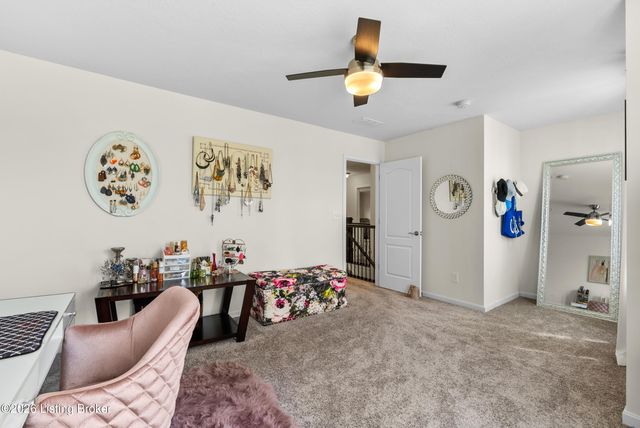 5601 Poplar Lakes Ln, Louisville, KY 40299