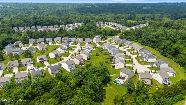 5601 Poplar Lakes Ln, Louisville, KY 40299