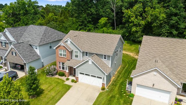 5601 Poplar Lakes Ln, Louisville, KY 40299