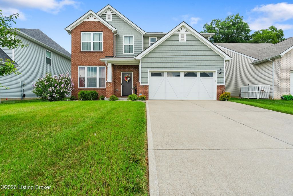 5601 Poplar Lakes Ln, Louisville, KY 40299
