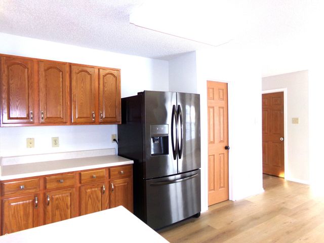 10405 Splendor Way, Indianapolis, IN 46234