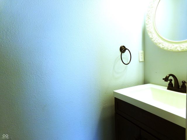 10405 Splendor Way, Indianapolis, IN 46234