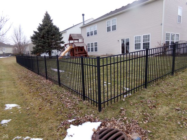 10405 Splendor Way, Indianapolis, IN 46234