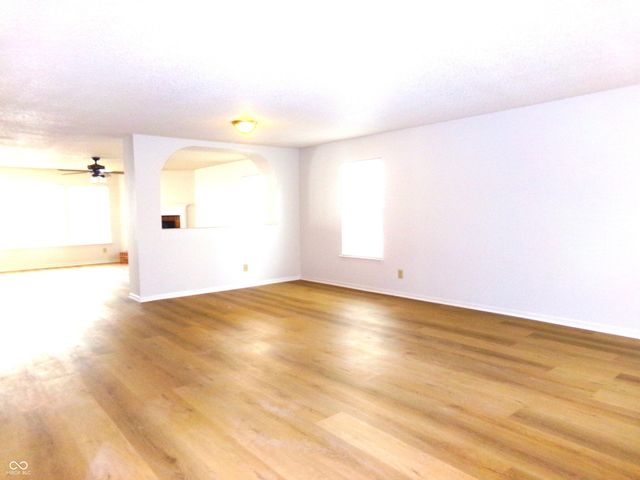 10405 Splendor Way, Indianapolis, IN 46234