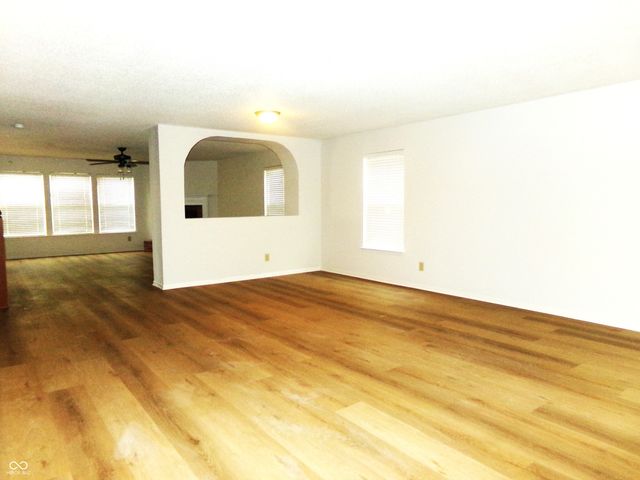 10405 Splendor Way, Indianapolis, IN 46234