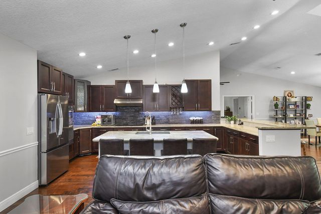 1225 SW Magnolia Bluff Drive, Palm City, FL 34990
