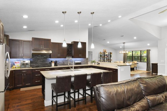 1225 SW Magnolia Bluff Drive, Palm City, FL 34990