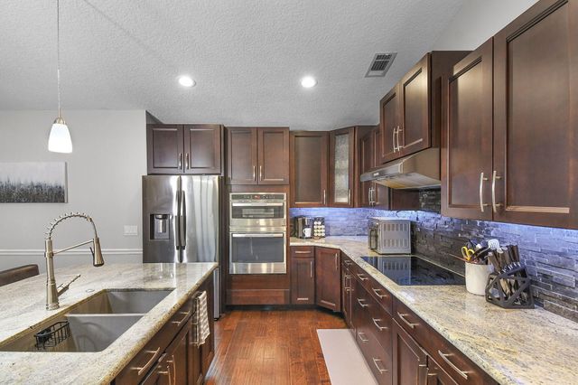 1225 SW Magnolia Bluff Drive, Palm City, FL 34990