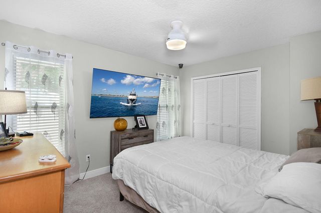 1225 SW Magnolia Bluff Drive, Palm City, FL 34990