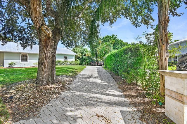 1225 SW Magnolia Bluff Drive, Palm City, FL 34990