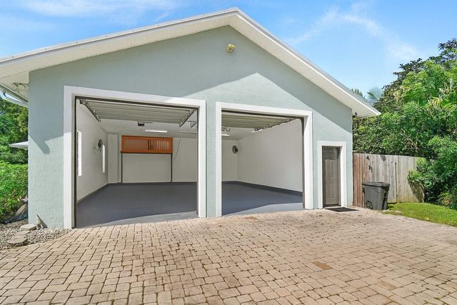1225 SW Magnolia Bluff Drive, Palm City, FL 34990