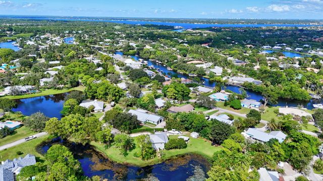 1225 SW Magnolia Bluff Drive, Palm City, FL 34990
