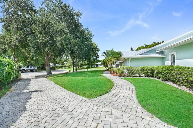 1225 SW Magnolia Bluff Drive, Palm City, FL 34990