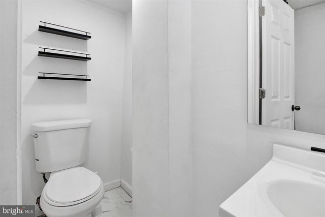 1045 CHESTNUT ST, Reading, PA 19602