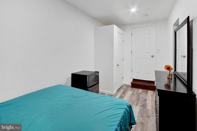 1045 CHESTNUT ST, Reading, PA 19602