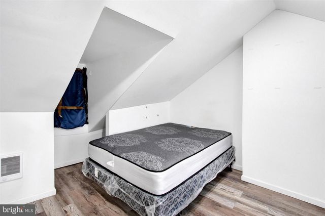 1045 CHESTNUT ST, Reading, PA 19602