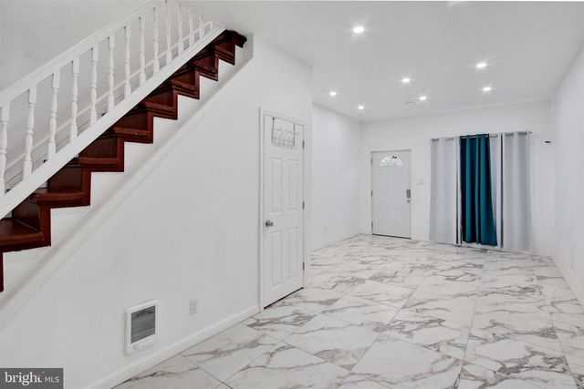 1045 CHESTNUT ST, Reading, PA 19602