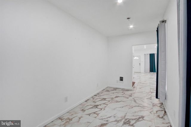 1045 CHESTNUT ST, Reading, PA 19602