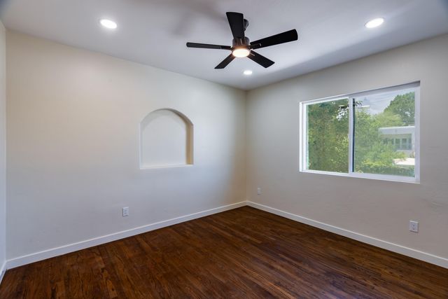 701 Solano Drive SE, Albuquerque, NM 87108