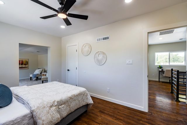 701 Solano Drive SE, Albuquerque, NM 87108