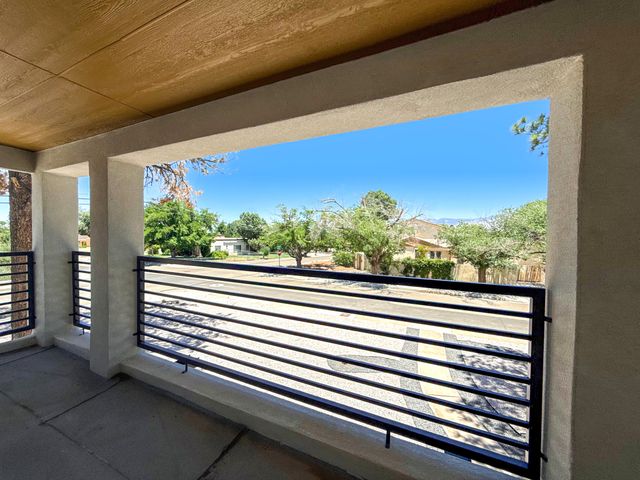 701 Solano Drive SE, Albuquerque, NM 87108