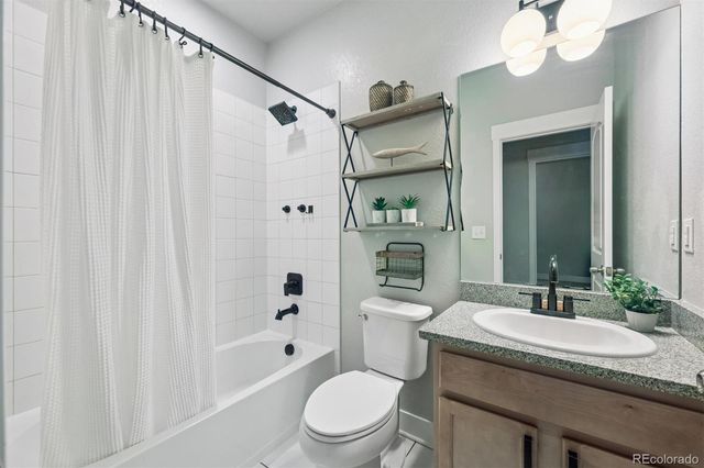 21473 E 59th Place, Aurora, CO 80019