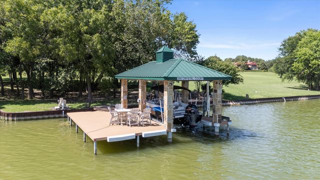 209 Crystal Court, Heath, TX 75032