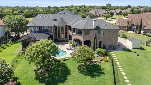 209 Crystal Court, Heath, TX 75032