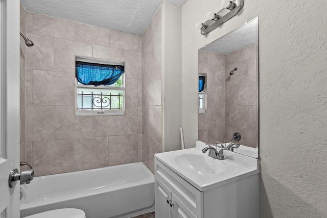 5103 New Orleans Street, Houston, TX 77020