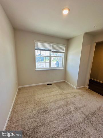 1220 STAR DR, Hagerstown, MD 21742