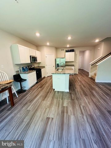 1220 STAR DR, Hagerstown, MD 21742