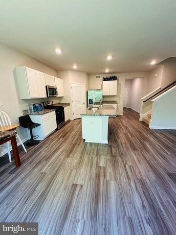 1220 STAR DR, Hagerstown, MD 21742