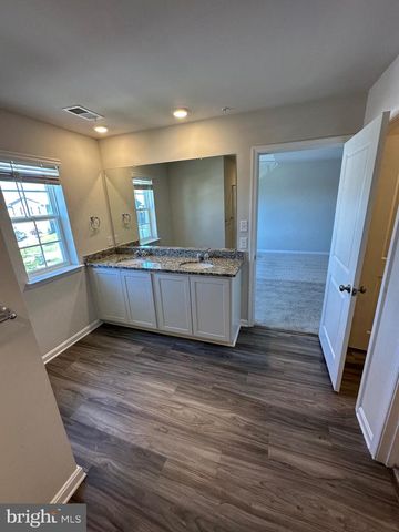 1220 STAR DR, Hagerstown, MD 21742